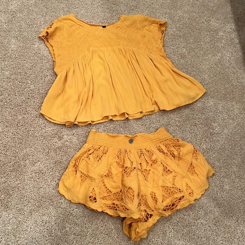 Addable Yellow RipCurl set - Picture 3 of 3